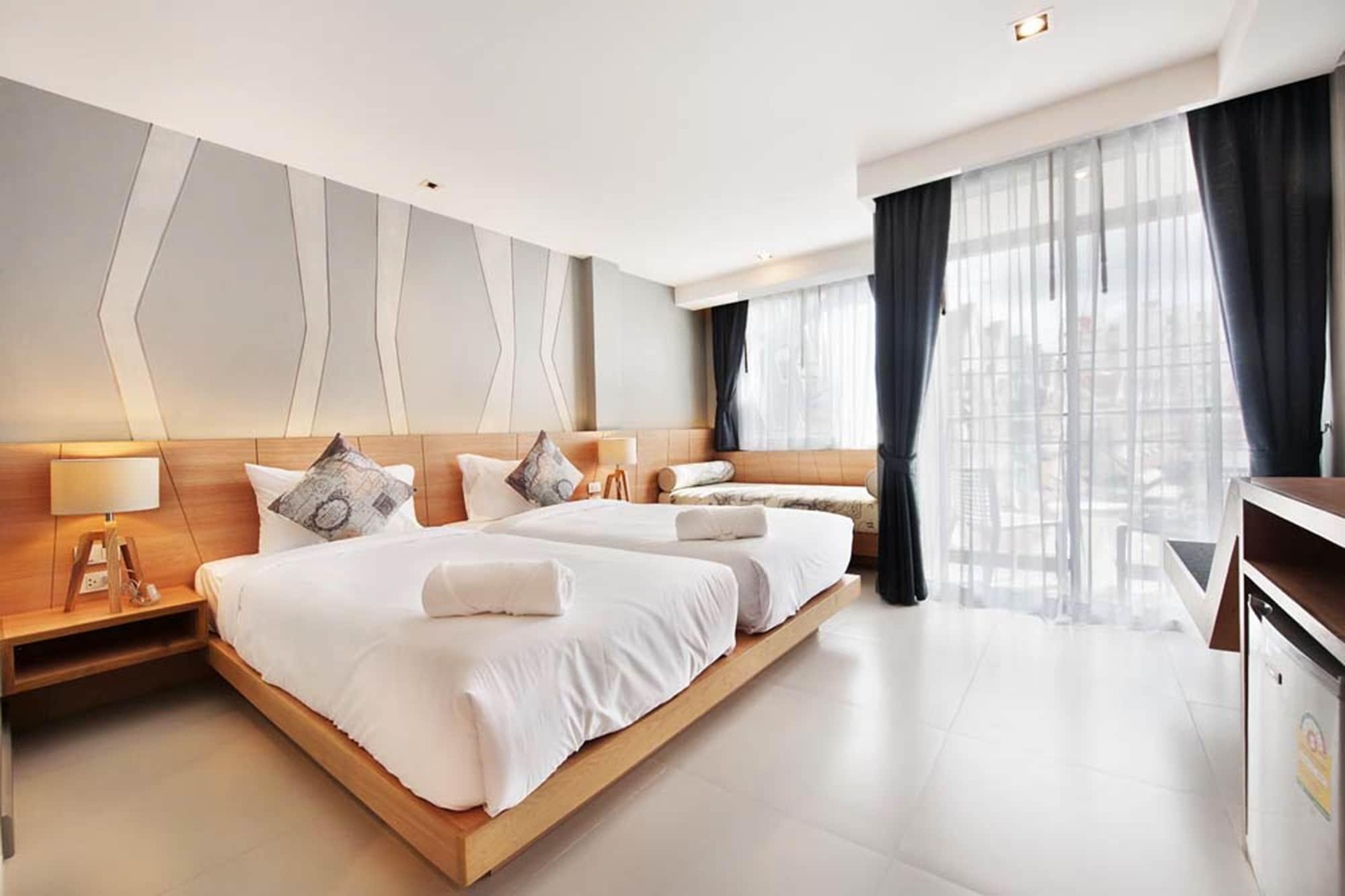 Ratana Patong Beach Hotel By Shanaya Exterior photo