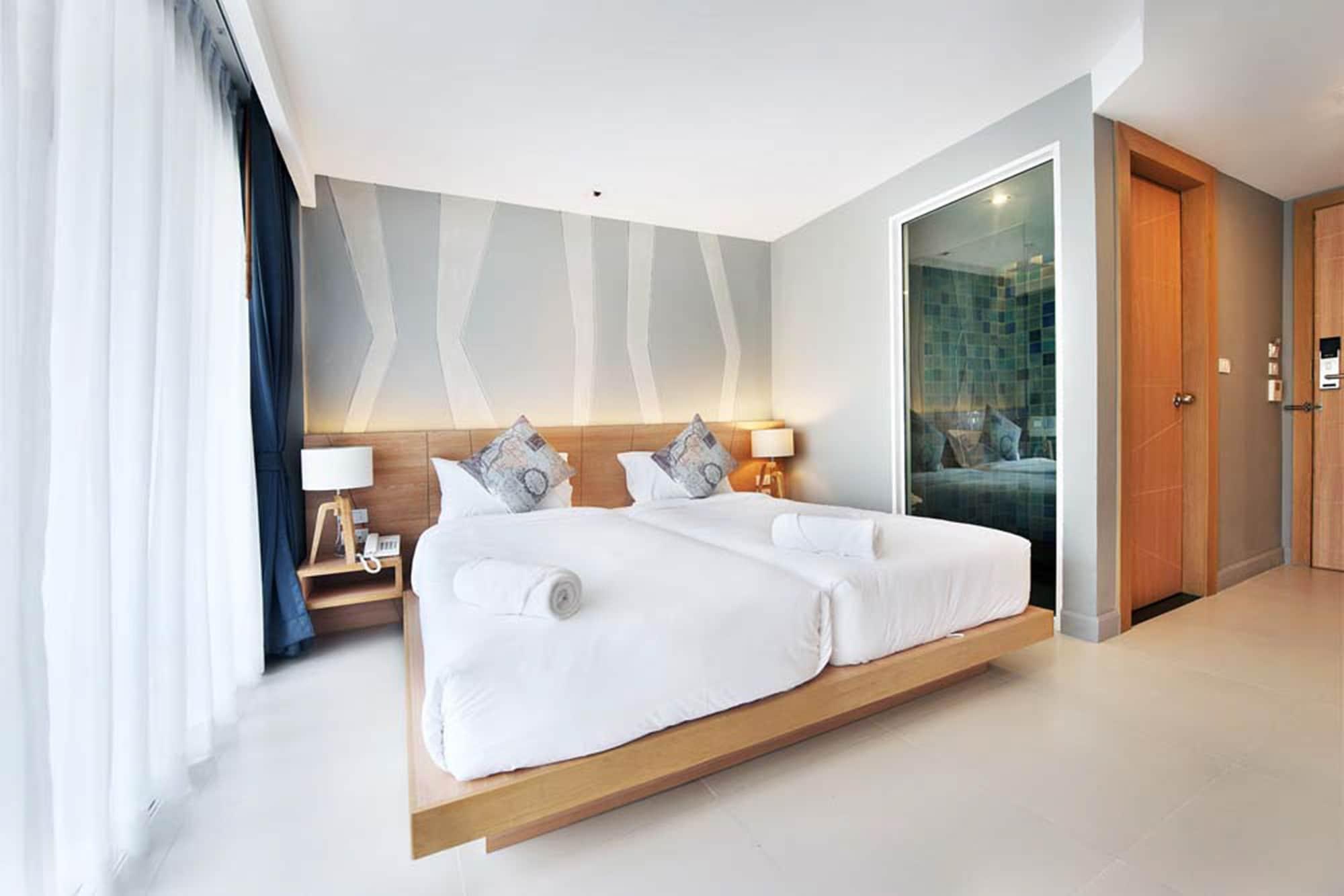 Ratana Patong Beach Hotel By Shanaya Exterior photo