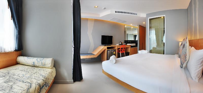 Ratana Patong Beach Hotel By Shanaya Exterior photo